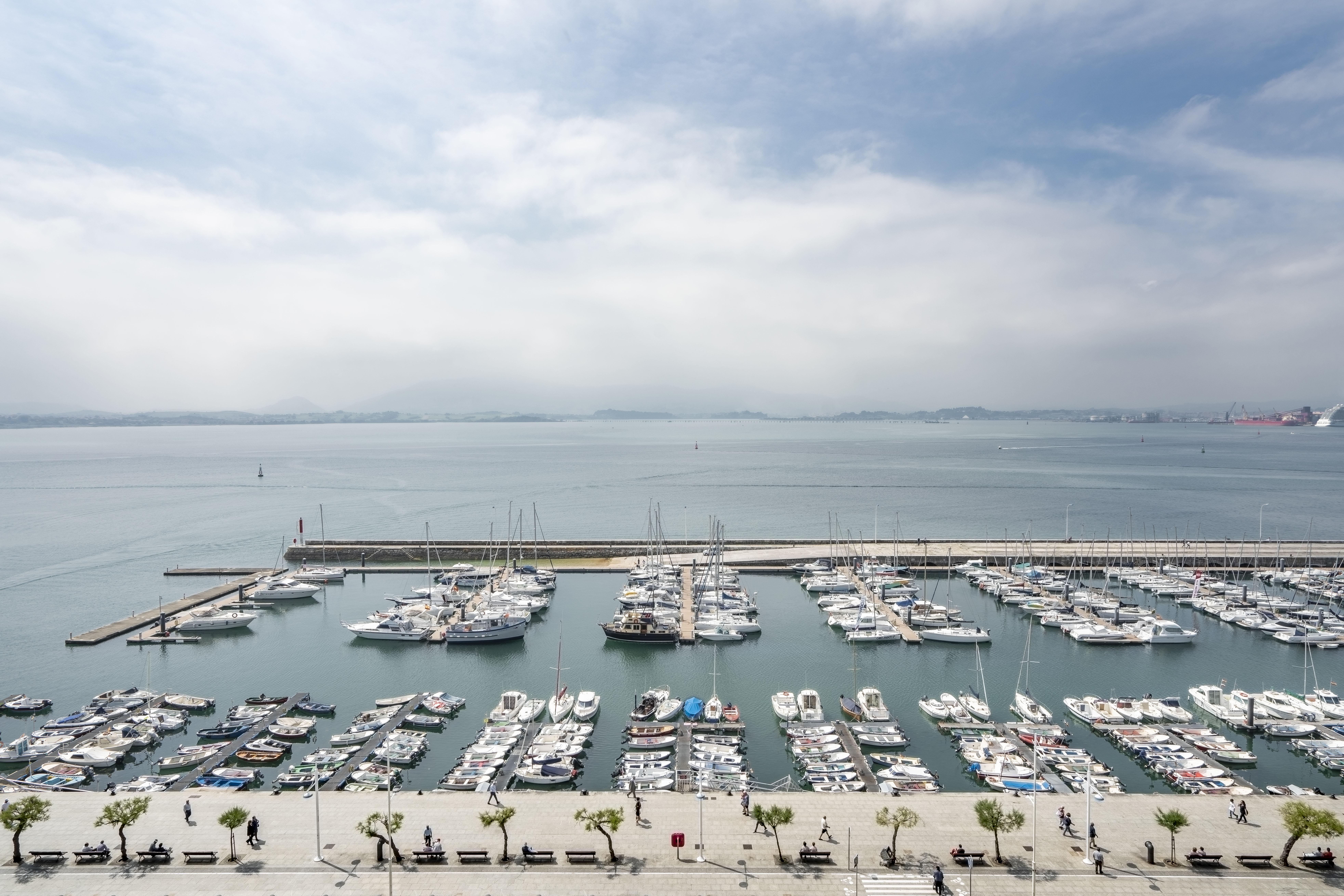 Vincci Puertochico Hotel Santander Bagian luar foto