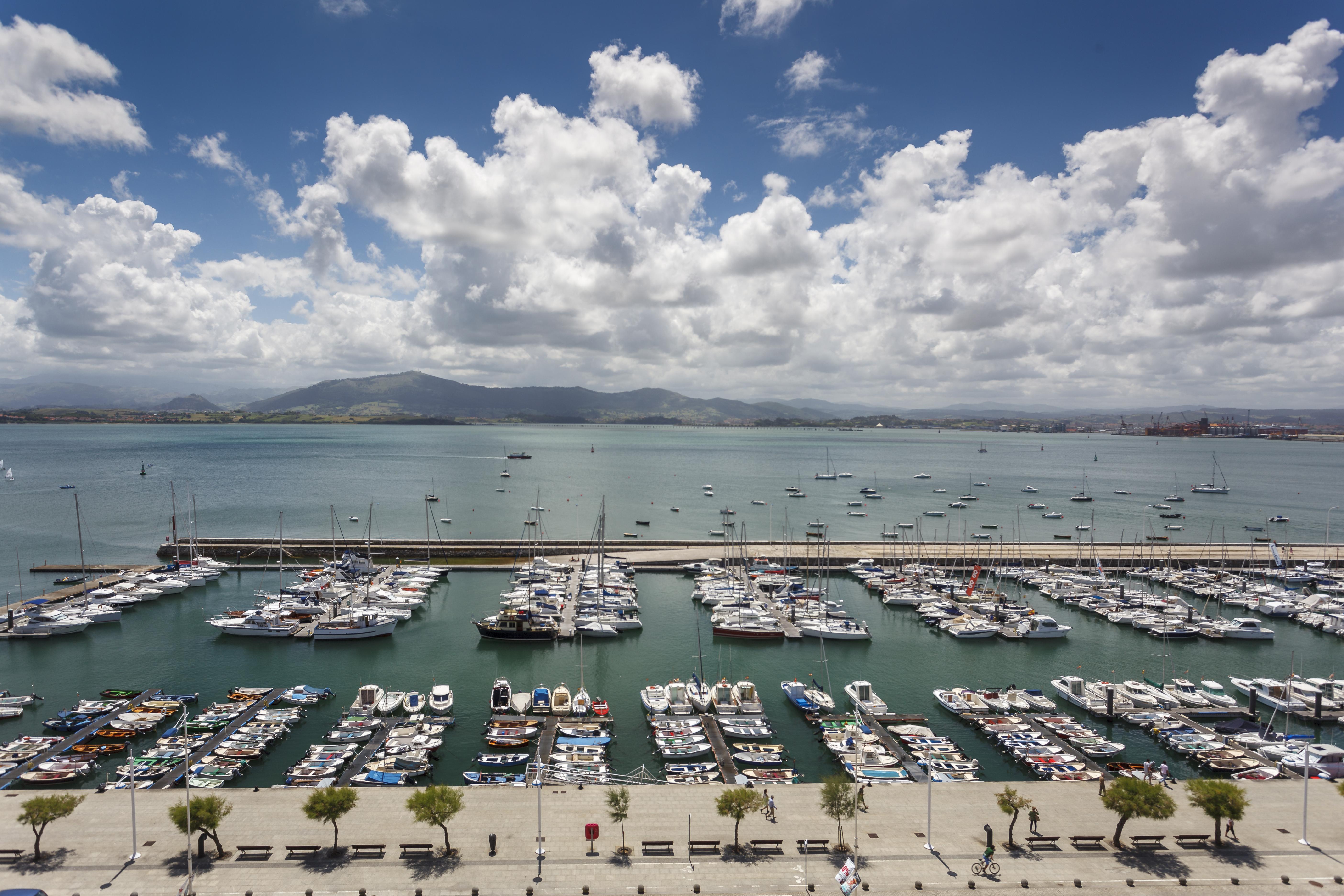 Vincci Puertochico Hotel Santander Bagian luar foto