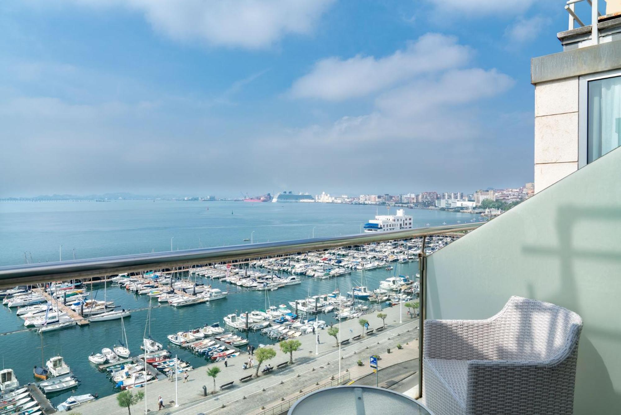 Vincci Puertochico Hotel Santander Bagian luar foto