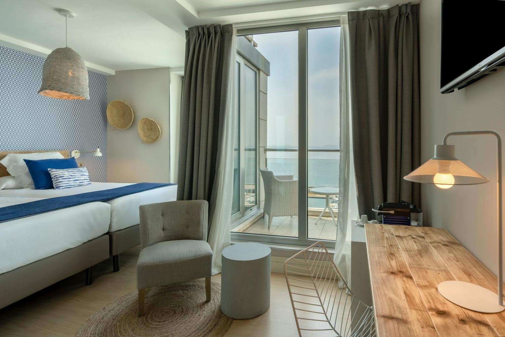 Vincci Puertochico Hotel Santander Bagian luar foto