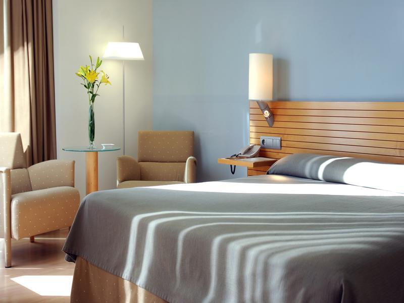 Vincci Puertochico Hotel Santander Bagian luar foto