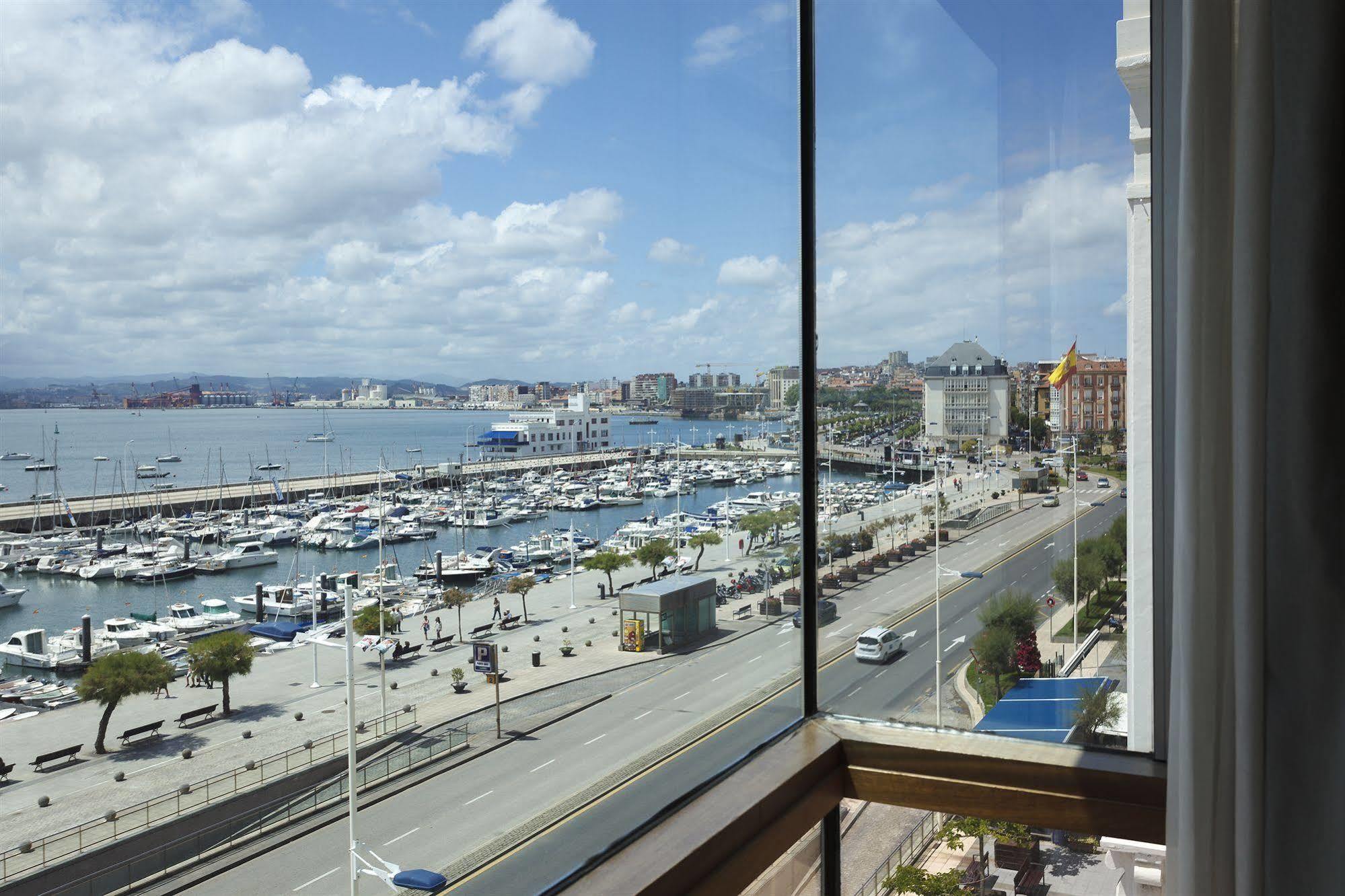 Vincci Puertochico Hotel Santander Bagian luar foto